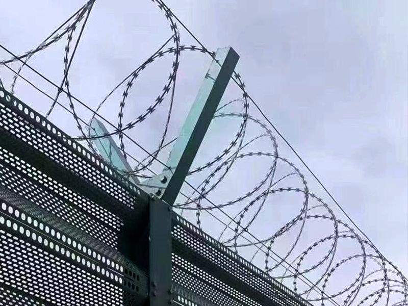 护栏刺绳：安全防线的新选择